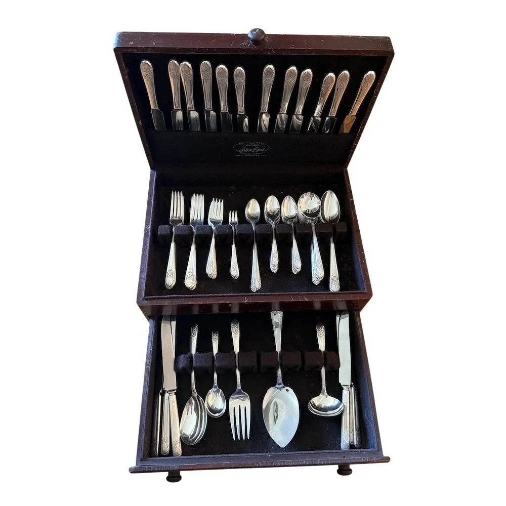 Wolff Wm. Rogers Vintage Silverplate Flatware Set Floral Shell w Chest
